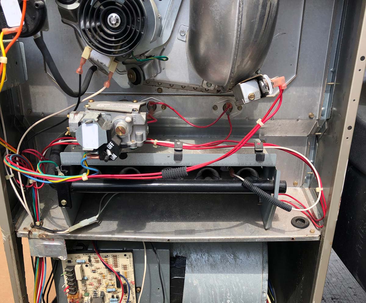 Gas furnace internal components
