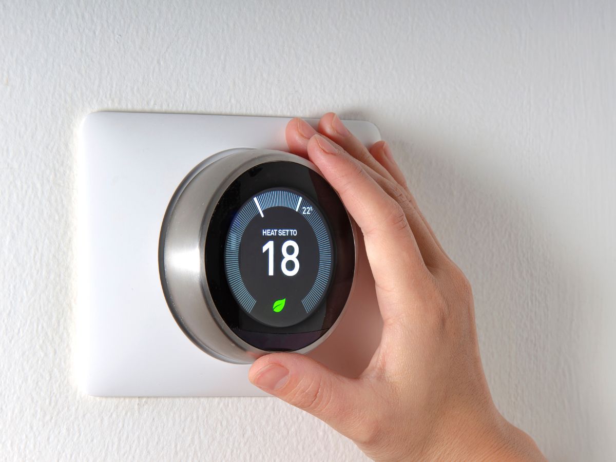 Smart thermostat temperature adjustment